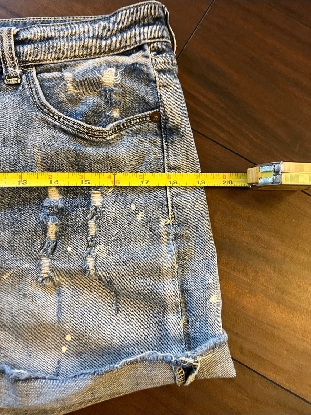 Anthropologie denim shorts size 30, nicely distressed, frayed and paint spatters - Picture 6 of 6